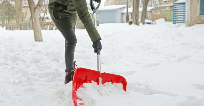 Why Does Your Low Back Hurt After Shovelling Snow?  image